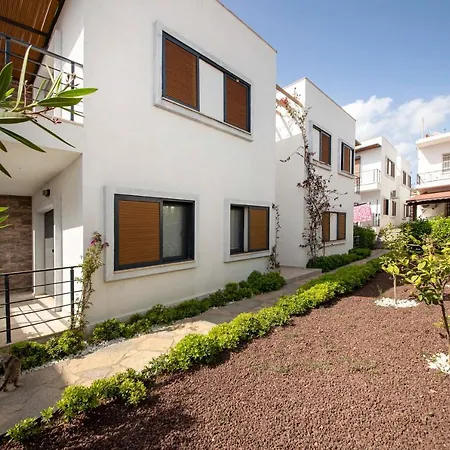 Amazing House With Balcony 1 Min Walking Distance To The Beach In Bodrum 度假居 博德鲁姆